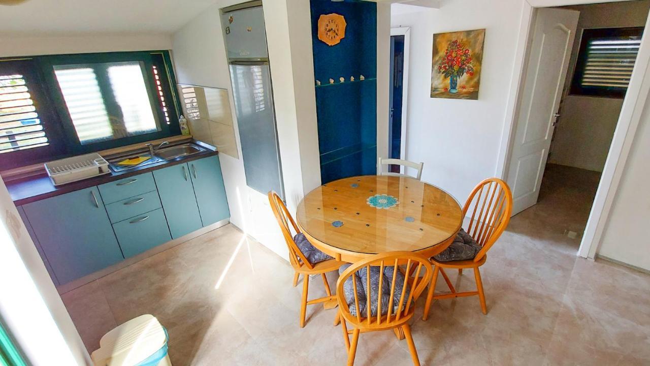 Holiday Home - Beach House 'Amarella' Turanj Ngoại thất bức ảnh